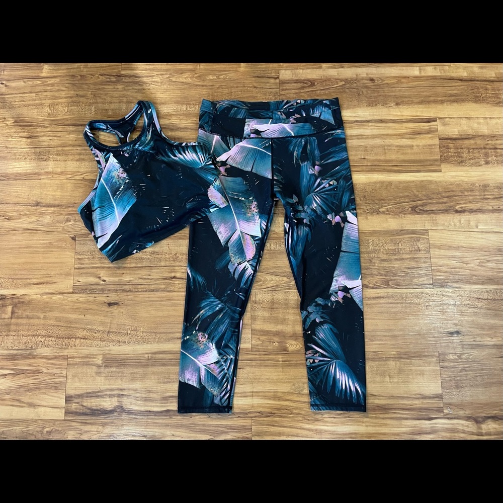 EUC Fun Print Fabletics Set Size Large